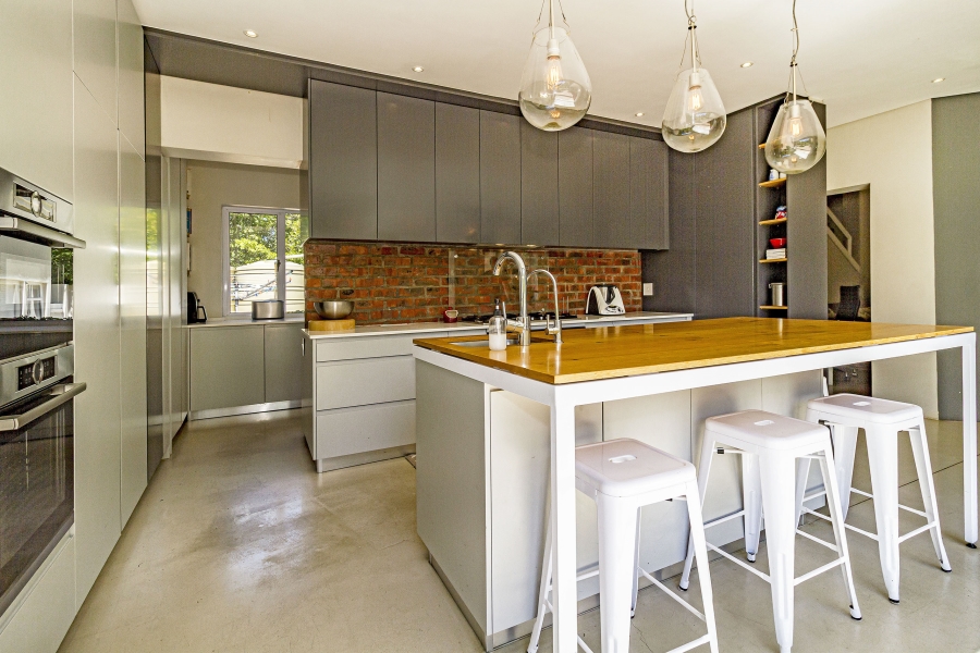5 Bedroom Property for Sale in Erinvale Golf Estate Western Cape